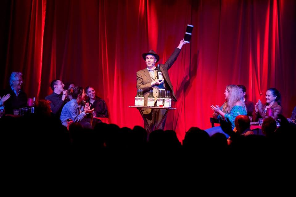 La Soiree-ensemblen på scen vid Perth Fringe World